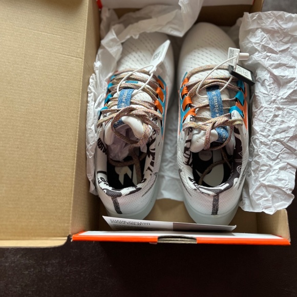 New in Box. Nike Pegasus 38 White Mens US9.5